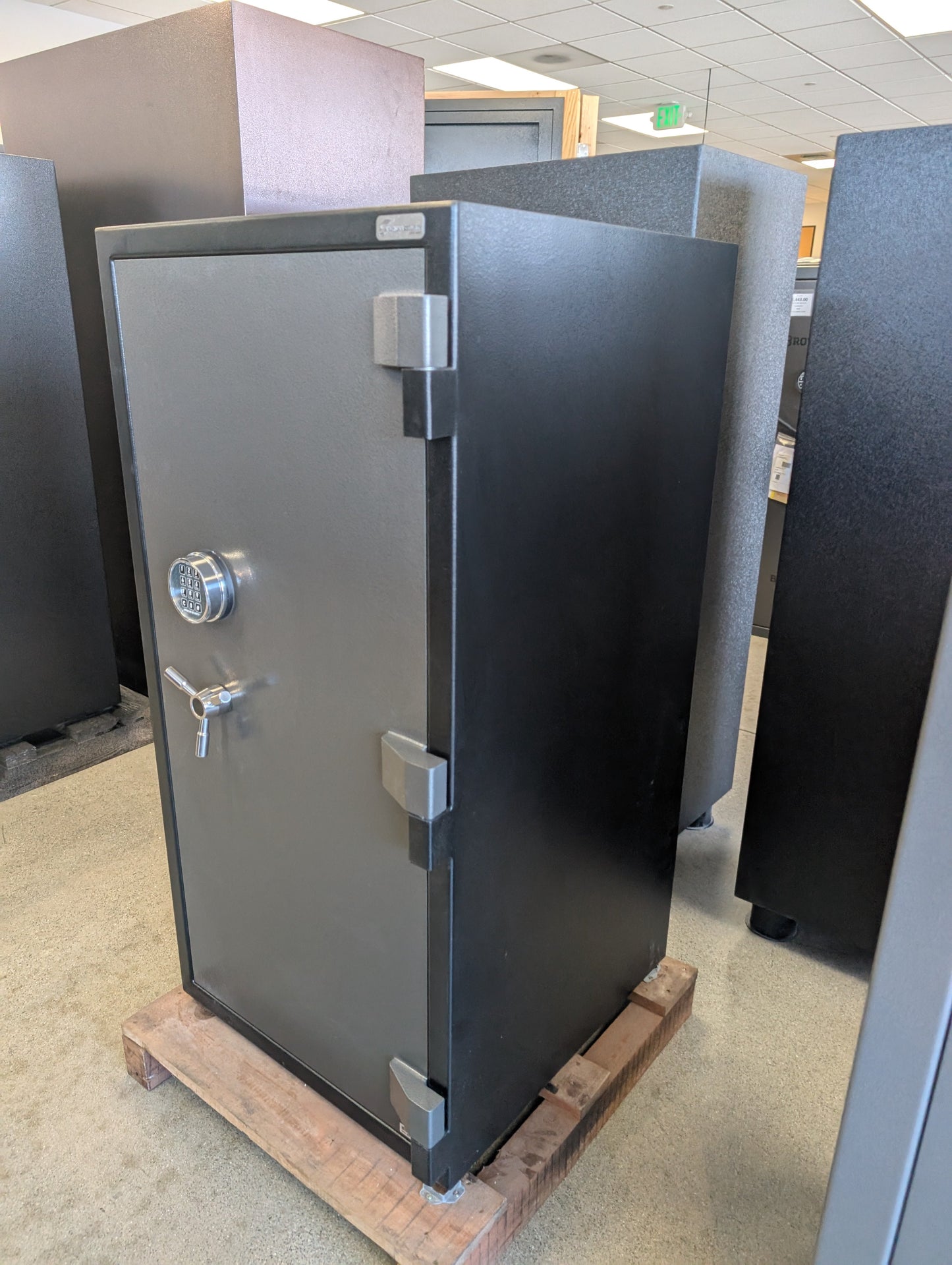 AMSEC BFS4520E1 Extra Large Burglary and Fire Safe - Blemished