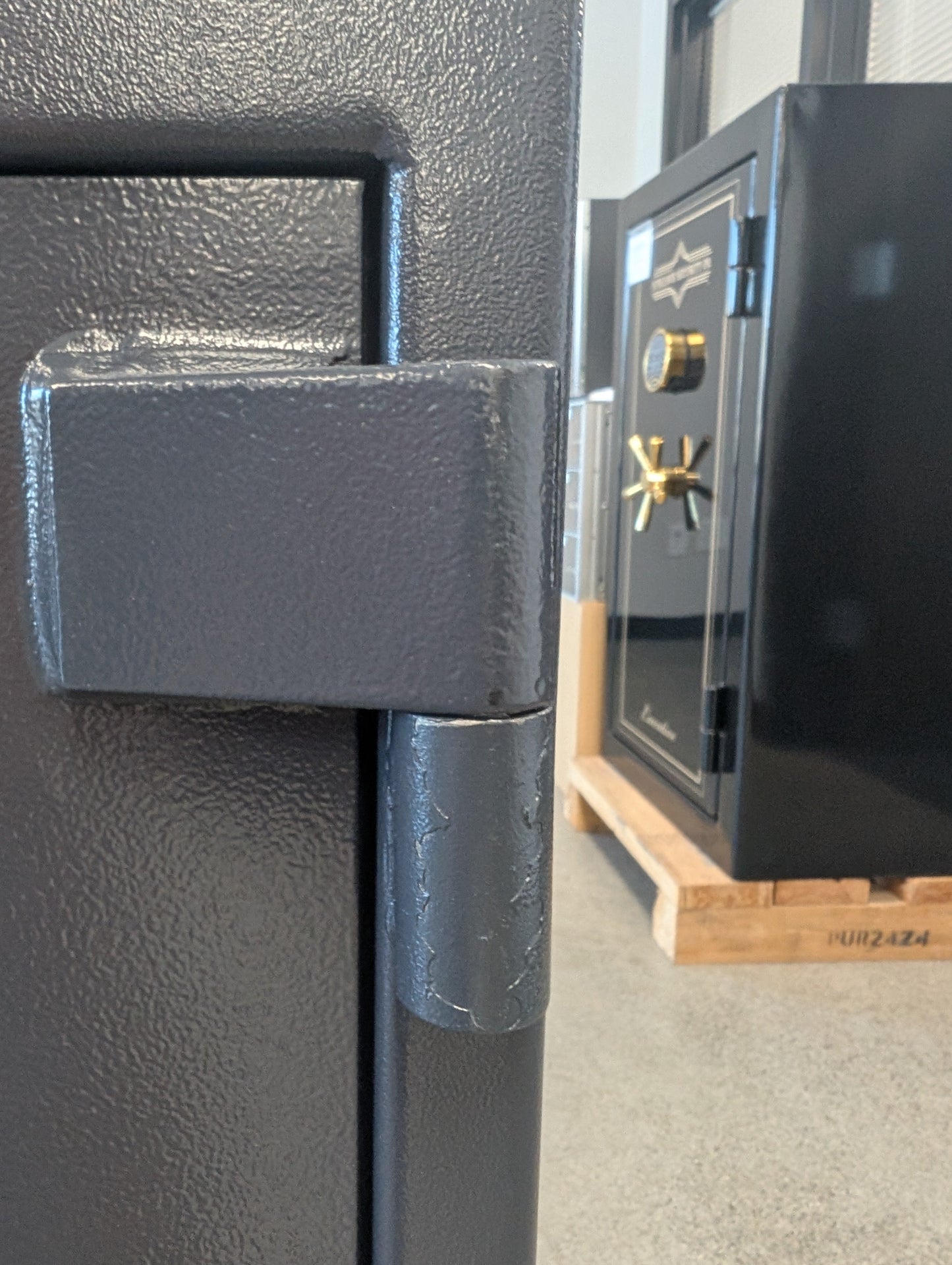 AMSEC BWB4020FL Wide Body Deposit Safe - Blemished