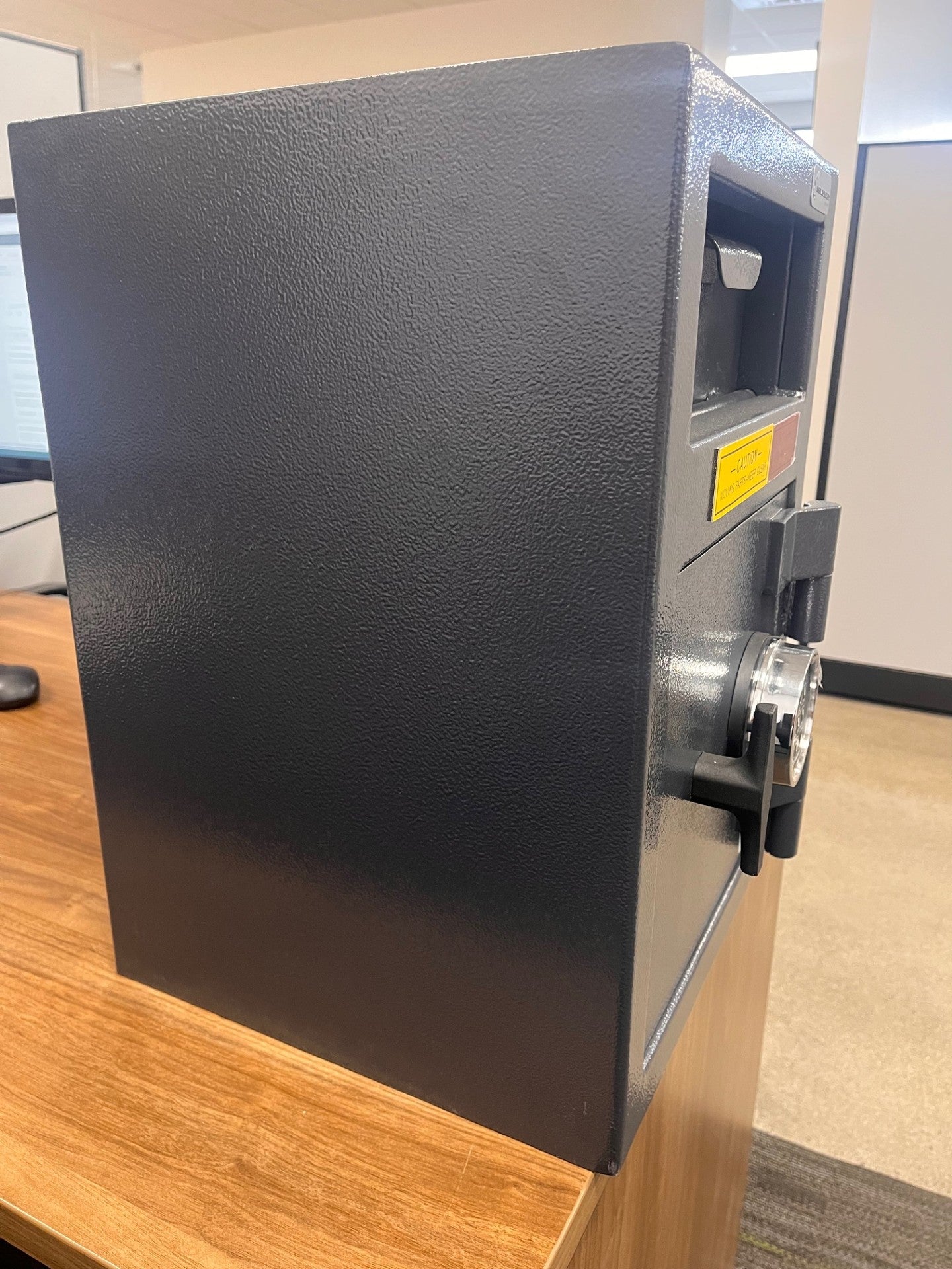 AMSEC DSF2014 Front Load Depository Safe - Blemished